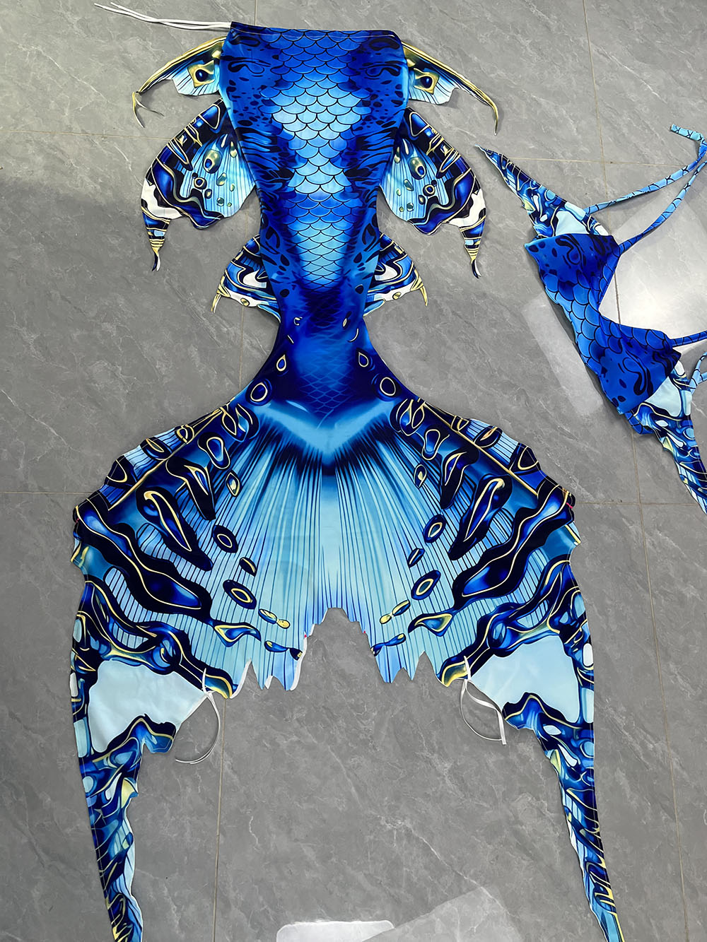 Colorful Dreamy Mermaid Tail A – Aquarium & Marine Museum Bewertung und Preis